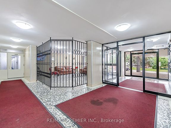 3rd image of 3460 Keele St #107