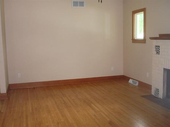 5th image of 1033 W Hubbard Ave
