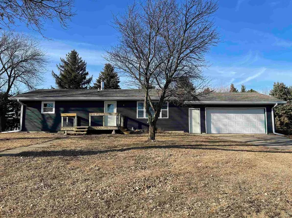 18546 140th St, Akron, IA 51001