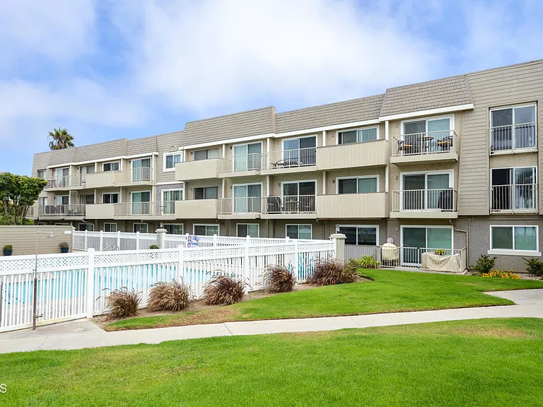 257 E Surfside Dr — Photo 26