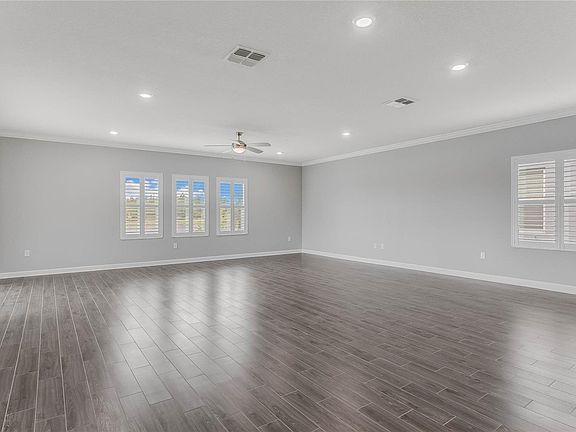 4th image of 11570 Satire St
