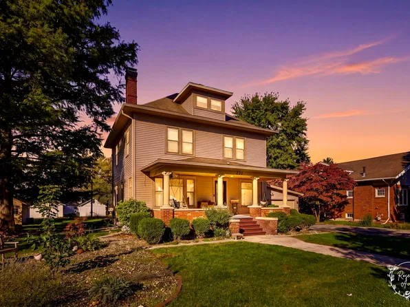 220 N Maple St, Gilman, IL 60938