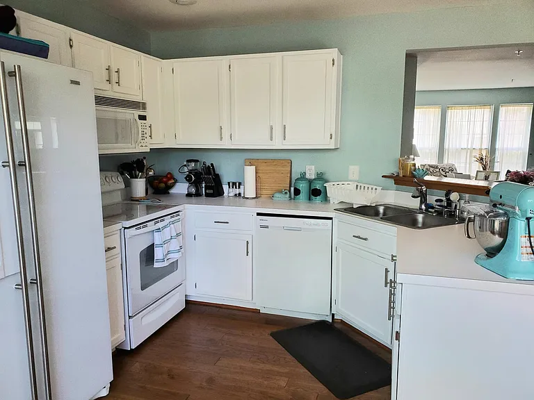 131 Quiet Waters Pl — Photo 6