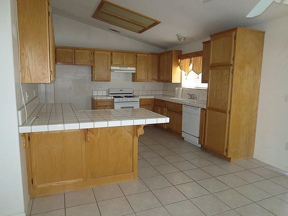4th image of 18231 Manzanita St