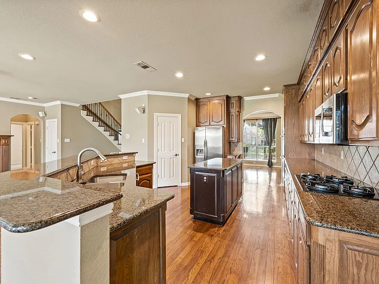 3316 Lexington Ave — Photo 27
