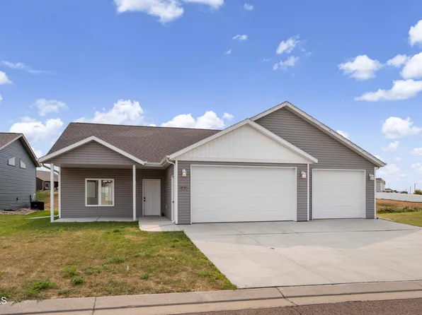 6934 Butler Loop, Lincoln, ND 58504