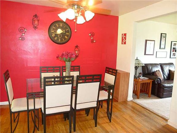 4th image of 115 Donley Dr
