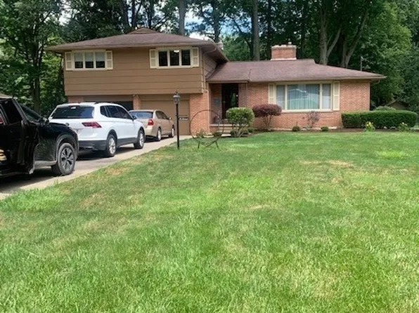 530 Quarry Ln NE, Warren, OH 44483