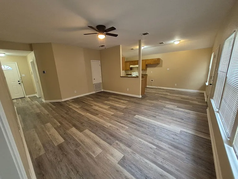 8806 Slumber Ln — Photo 21