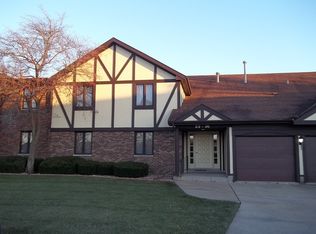 34 Crystal Ct, Pontiac, IL 61764