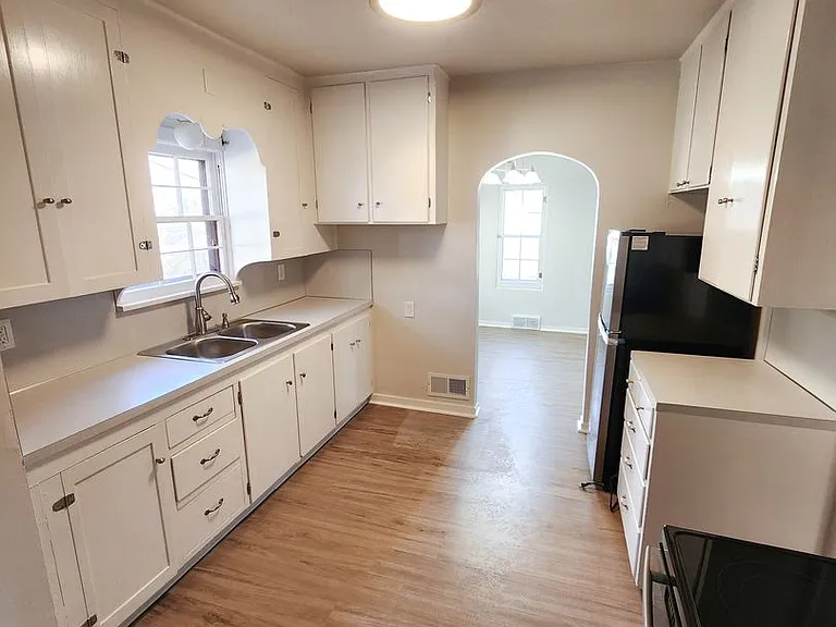 1007 S Ivy St — Photo 7