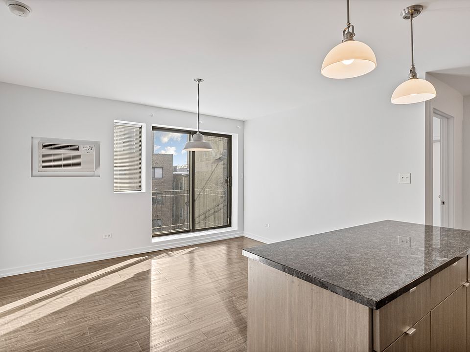 1st image of 5411.5 N Winthrop Ave #524