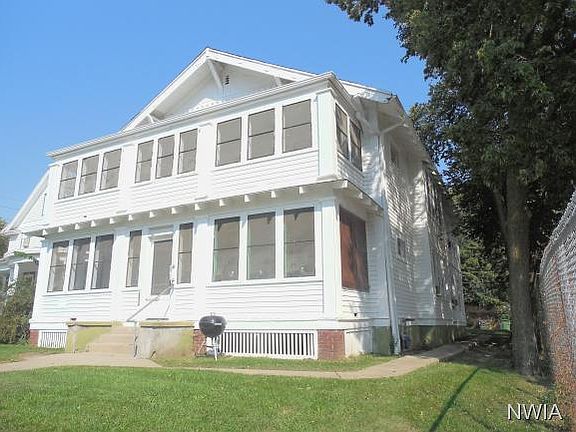 3rd image of 2014 Pierce St