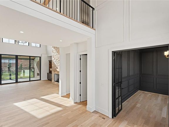5th image of 762 Royal Jasmine Ct