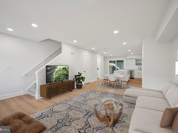 5th image of 3349 Wiehle St