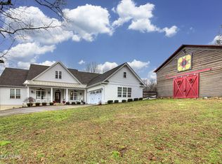 1003 Frank Thornton Rd, Dandridge, TN 37725