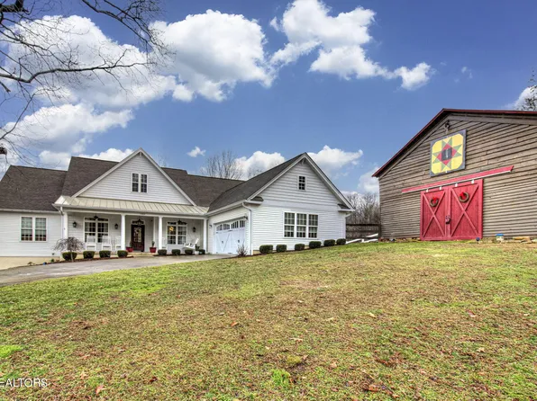 1003 Frank Thornton Rd, Dandridge, TN 37725