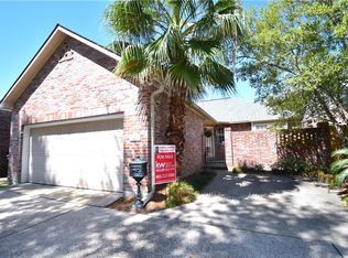 7841 Palm Park Ln, Baton Rouge, LA 70809