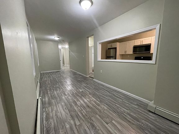 3rd image of 114 Mallory Ave #3E