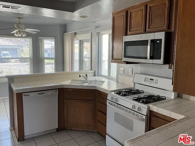 11429 Mount Baxter St — Photo 5