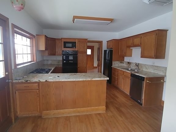 4th image of 804 E Downington Ave