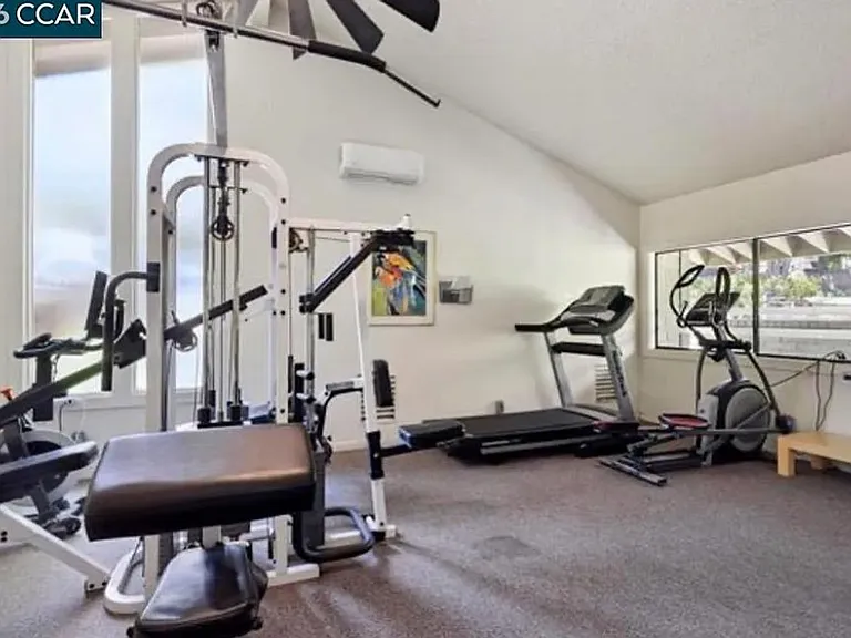 100 Kinross Dr #9 — Photo 14