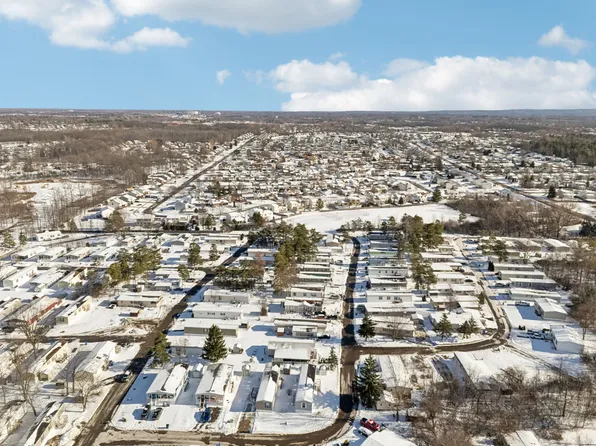 Waterfalls Village, 3450 Howard Rd #2b069163c, Hamburg, NY 14075