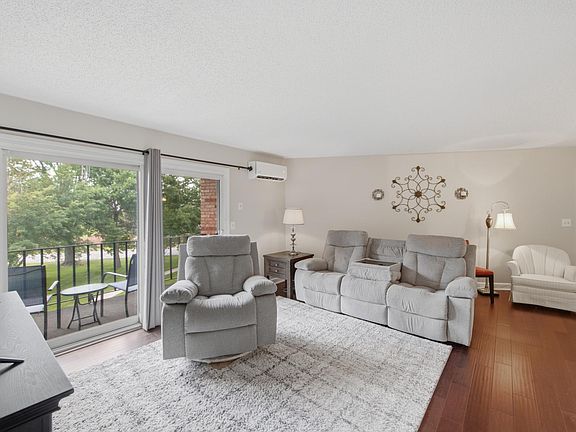 5th image of 1150 Dellwood St S APT 306