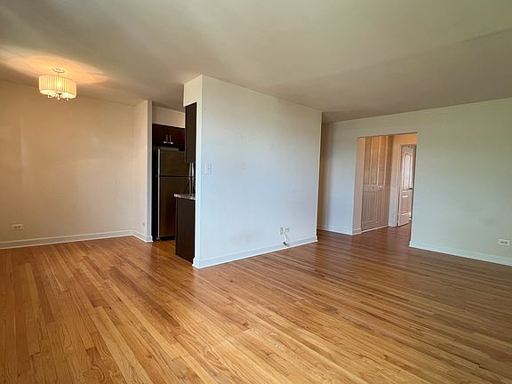 4th image of 5958 N Kenmore Ave APT 501