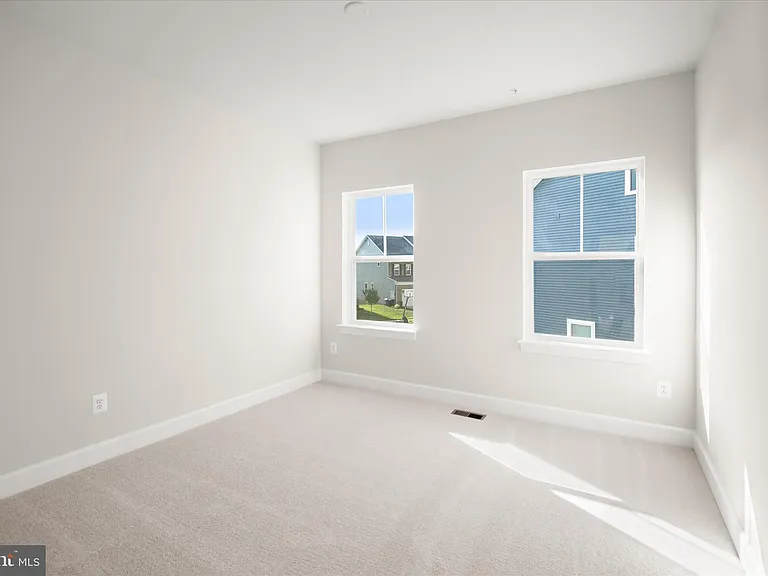 3823 Solidarity Cir — Photo 27