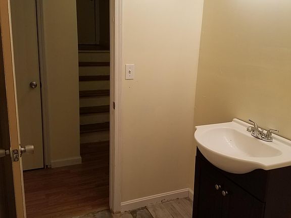 4th image of 1802 Purcell Ave NE