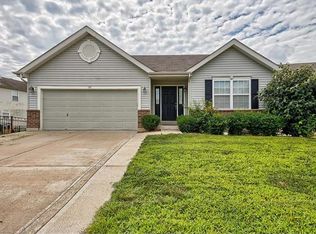 32 Spring Borough Ct, O'Fallon, MO 63368