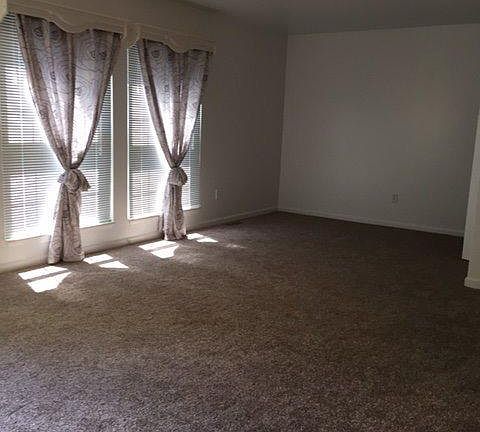 5th image of 2652 Fenwick Ct