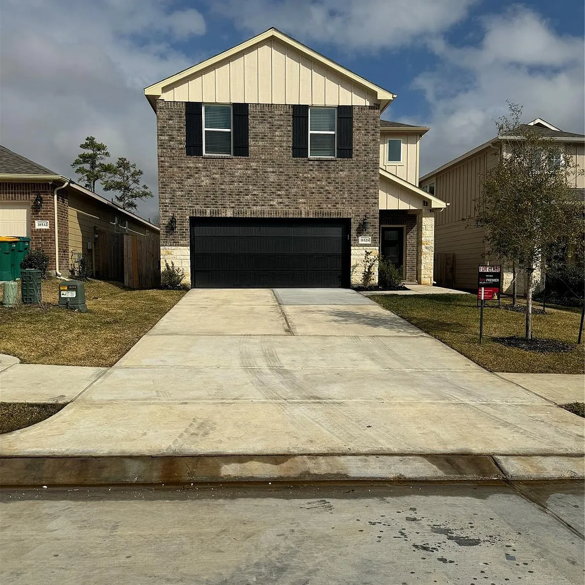 3 bed, 2.5 bath, 1716 sqft, $2,150 — Photo 1