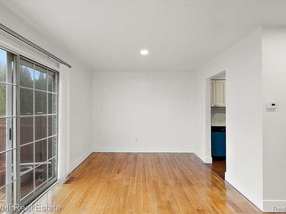 3403 Crooks Rd, photo 12