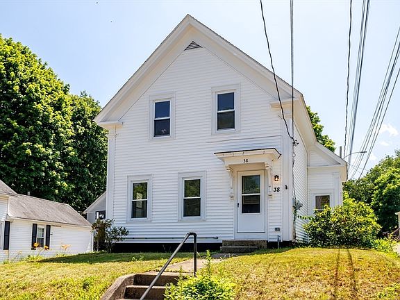 3rd image of 38 Cottage St
