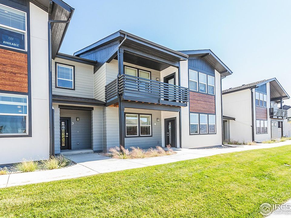 1st image of 2120 Falling Leaf Dr #4