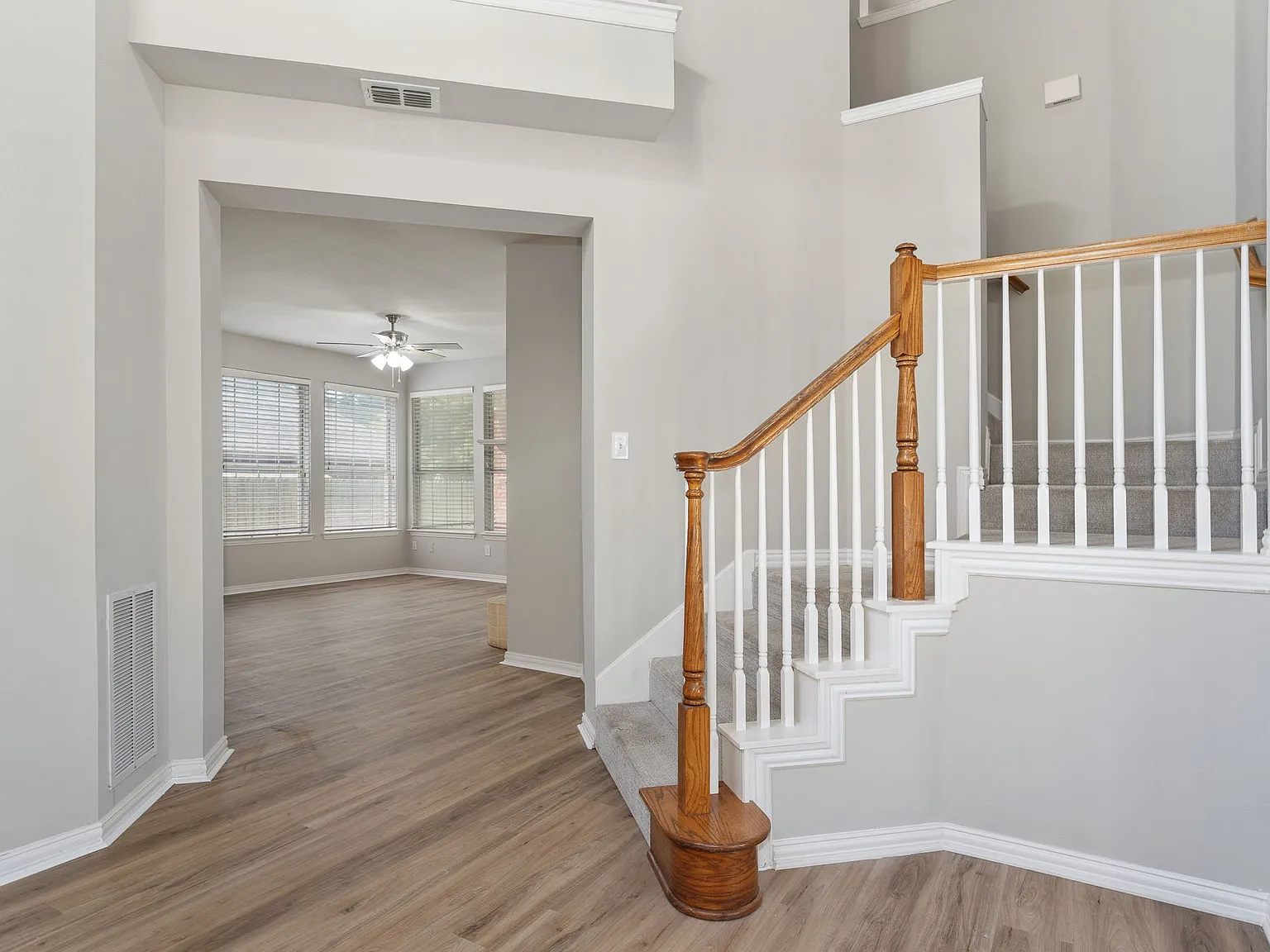 4 bed, 2.5 bath, 2351 sqft, $2,395 — Photo 2