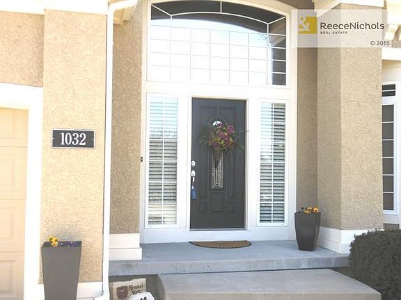 3rd image of 1032 NE Serenity Cir