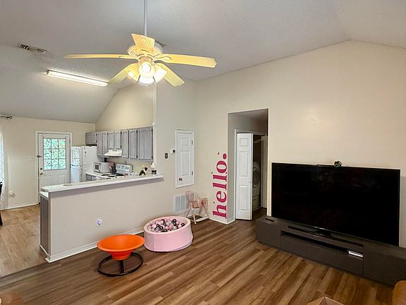 5th image of 16500 Heatherwood Dr