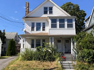 176-178 Manhattan Ave, Bridgeport, CT 06606