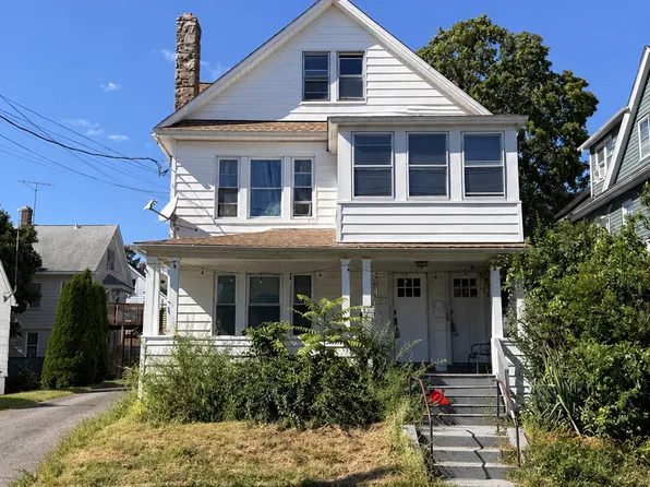 176 Manhattan Avenue, Bridgeport, CT 06606