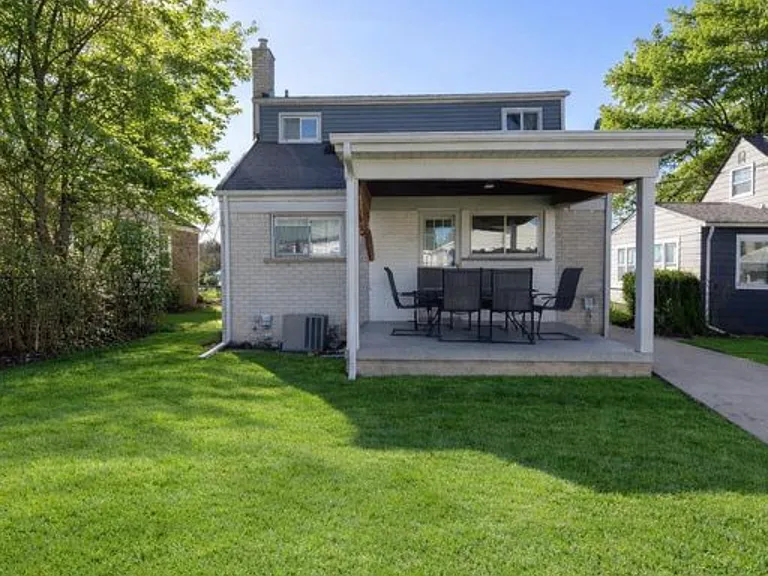 2034 Mortenson Blvd — Photo 25
