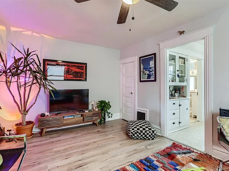 441 N Emerson St — Photo 7