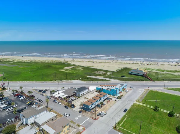 1102 8th St, Galveston, TX 77550