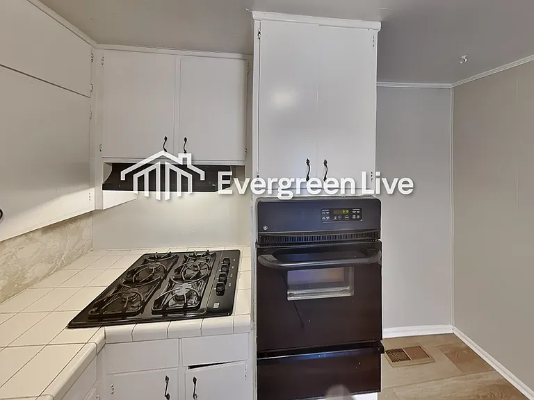 6770 Burkhead Dr — Photo 4