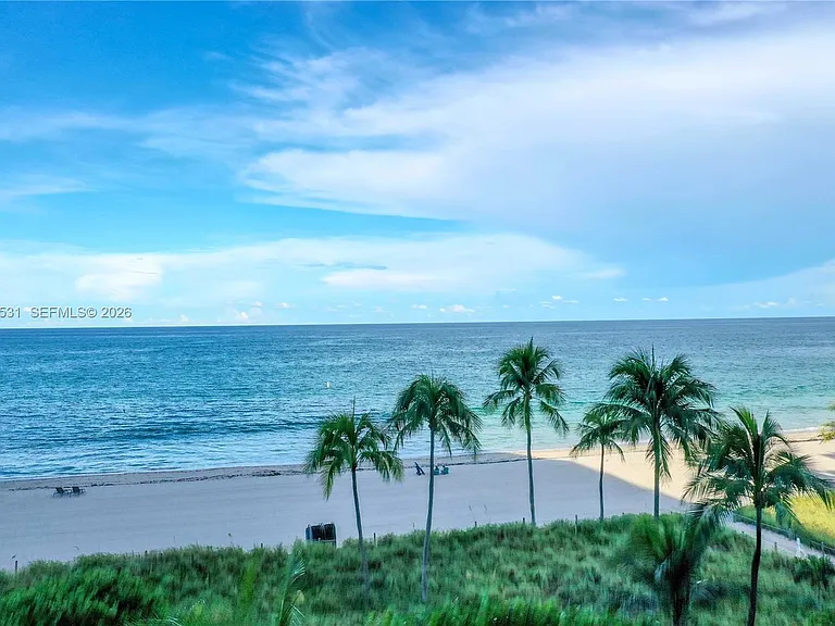 10201 E Collins Ave #1002 — Photo 8