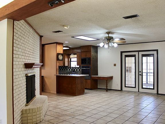 4th image of 3502 Tanglewood Dr