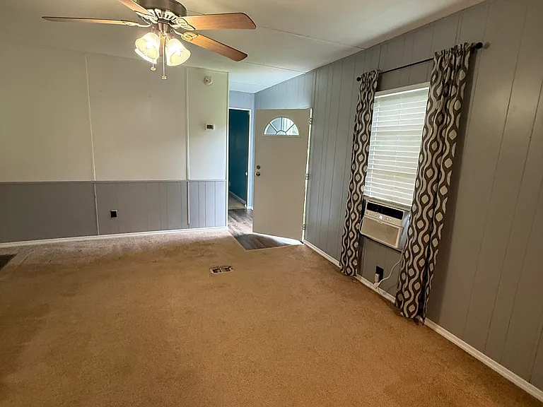 128 Penny Pkwy — Photo 2