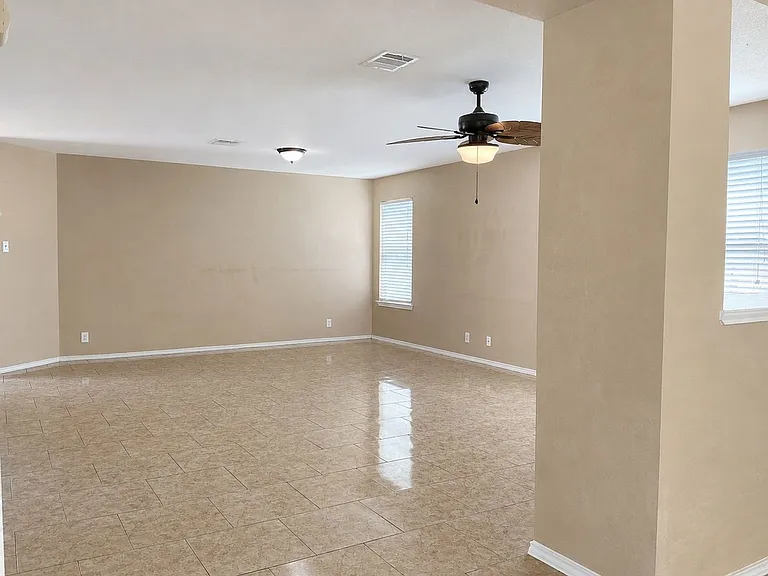122 Rummel Dr — Photo 6